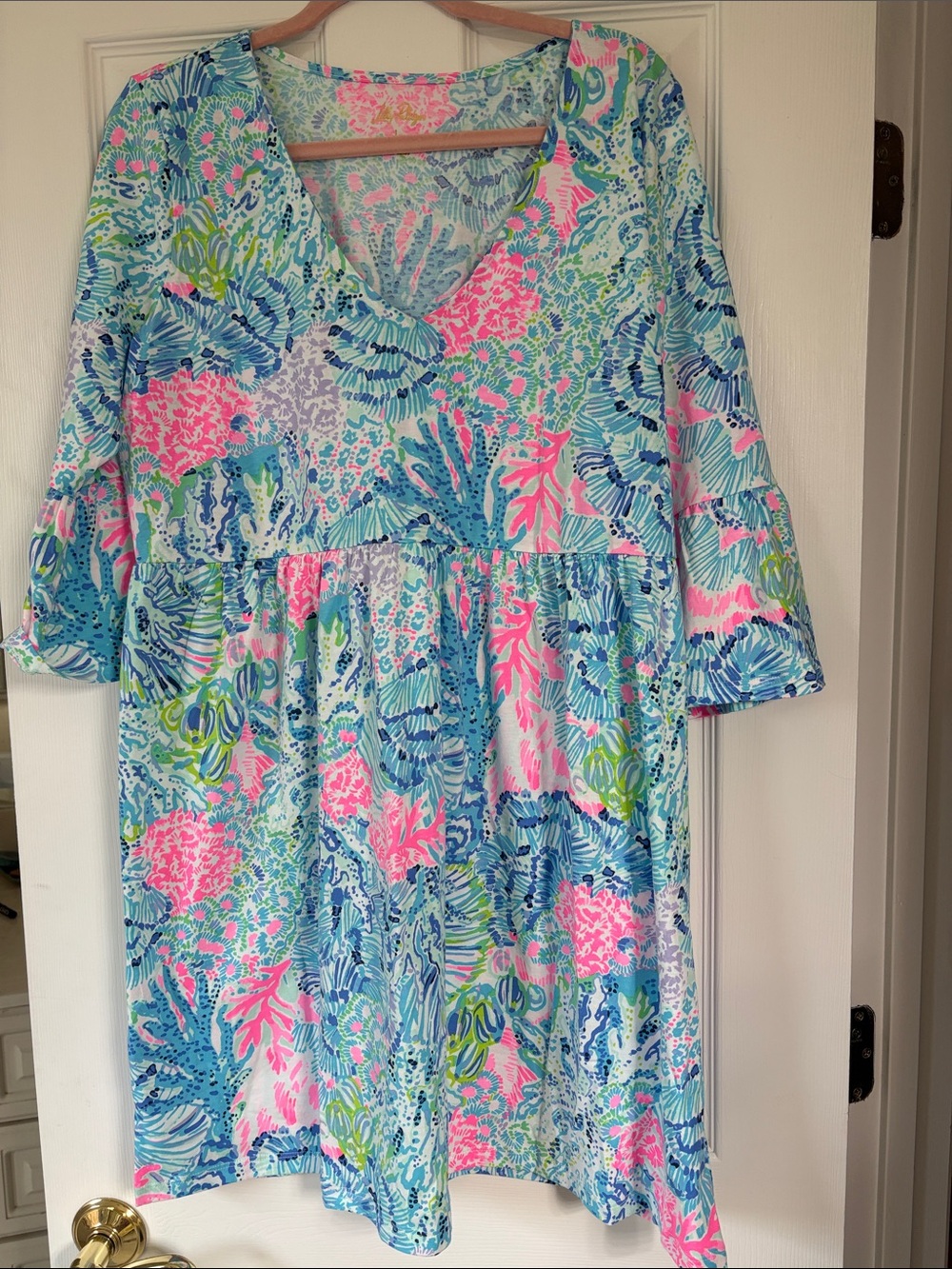 Lilly Pulitzer Jannie V-neck with 3/4 sleeves, blue, Pink & Green Floral Dress